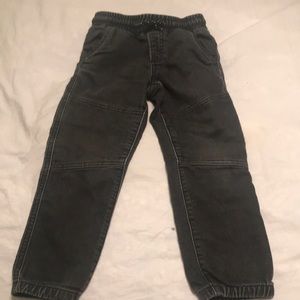 Boys black stretchy jeans 5T